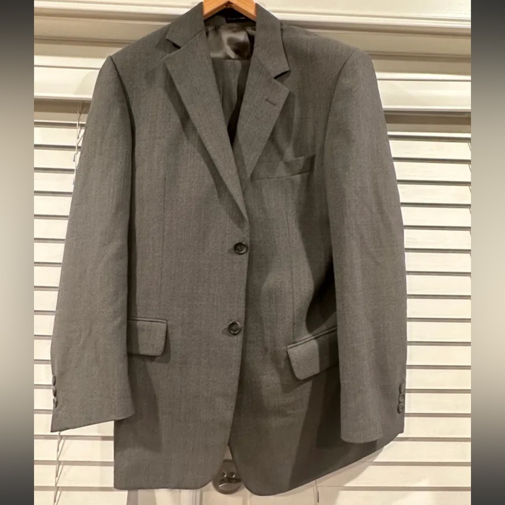 Men’s suit